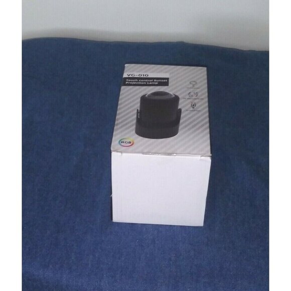 NEW in BOX Sunset Projection Lamp Blinky Halloween USB LED Decor 360 degree cute - Picture 8 of 8